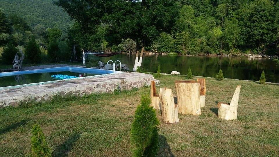 Auto Kamp Lav Otel Kulen Vakuf Dış mekan fotoğraf