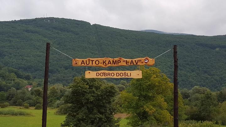Auto Kamp Lav Otel Kulen Vakuf Dış mekan fotoğraf