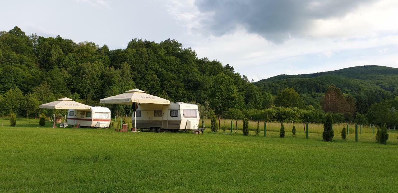 Auto Kamp Lav Otel Kulen Vakuf Dış mekan fotoğraf