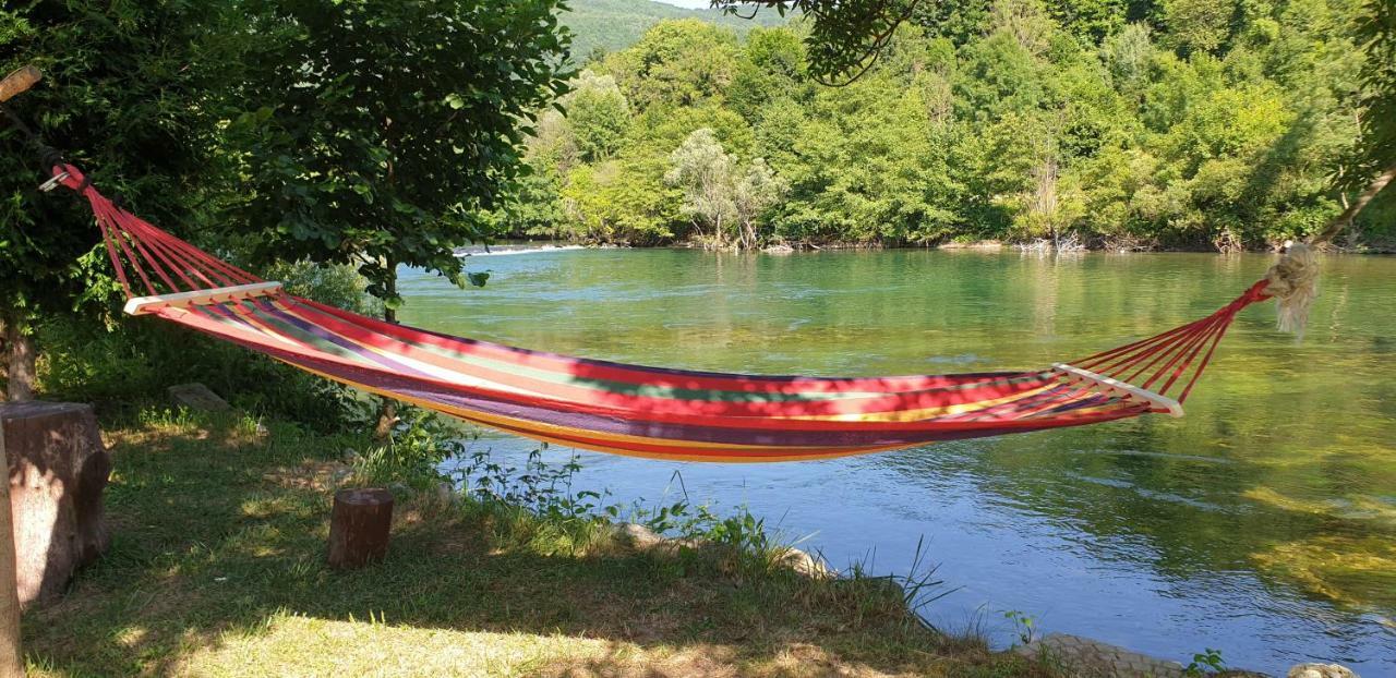 Auto Kamp Lav Otel Kulen Vakuf Dış mekan fotoğraf